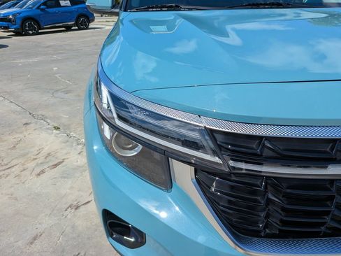Certified 2026 Kia Seltos EX FWD image 10