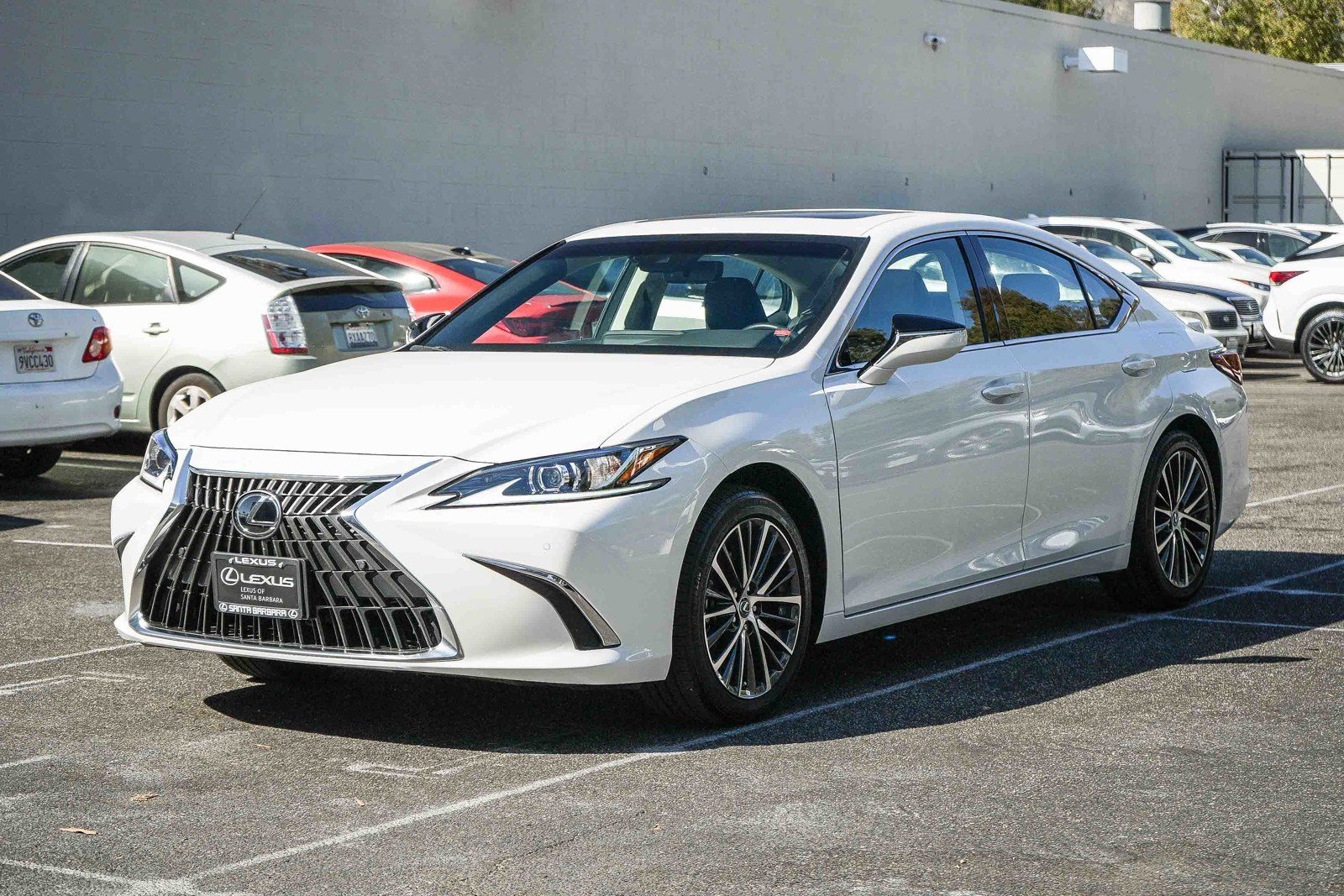 Certified 2025 Lexus ES 300h w/ Premium Package FWD image 3