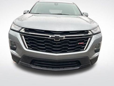 Used 2023 Chevrolet Traverse RS image 8