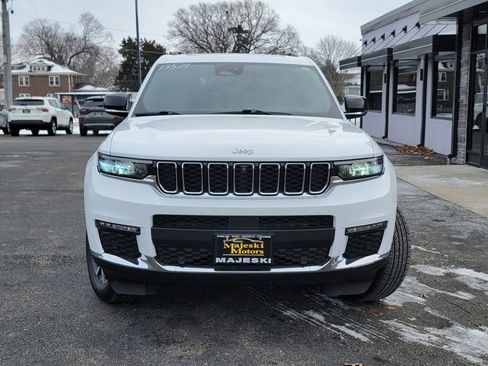 Used 2024 Jeep Grand Cherokee L Limited w/ Luxury Tech Group II image 2