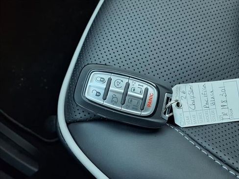 New 2026 Chrysler Pacifica Limited w/ Trailer Tow Group image 46