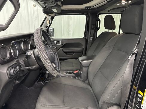 Used 2021 Jeep Wrangler Unlimited Sport AWD/4WD image 7