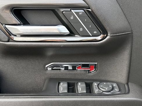 Used 2022 GMC Sierra 1500 AT4 w/ AT4 Premium Package image 18