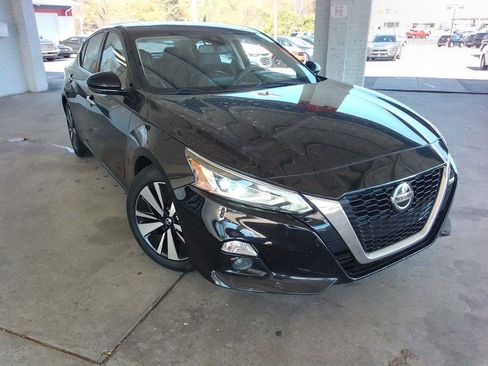 Used 2019 Nissan Altima 2.5 SL image 2