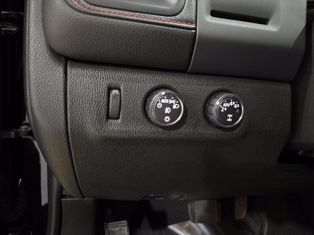 Used 2020 GMC Canyon All Terrain AWD/4WD image 32