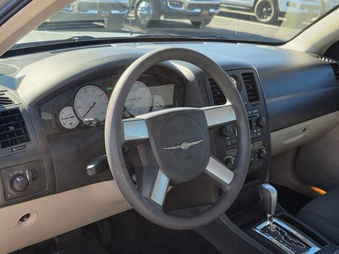 Used 2007 Chrysler 300 image 11