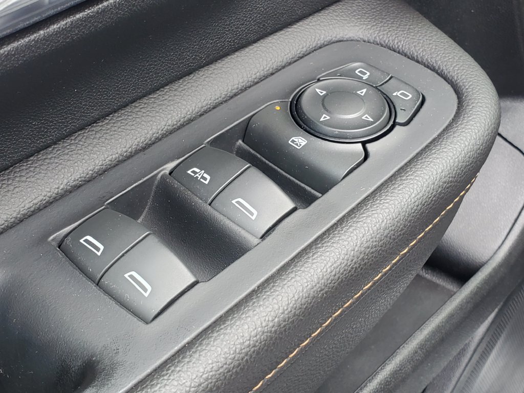 Used 2020 GMC Terrain SLE w/ Driver Convenience Package FWD image 19