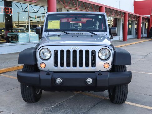 Used 2015 Jeep Wrangler Sport image 3