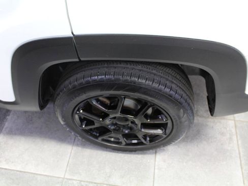 Used 2020 Jeep Renegade Altitude AWD/4WD image 29