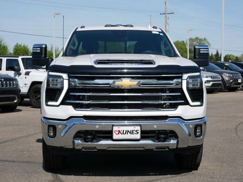 Used 2024 Chevrolet Silverado 3500 LTZ w/ LTZ Premium Package AWD/4WD image 2