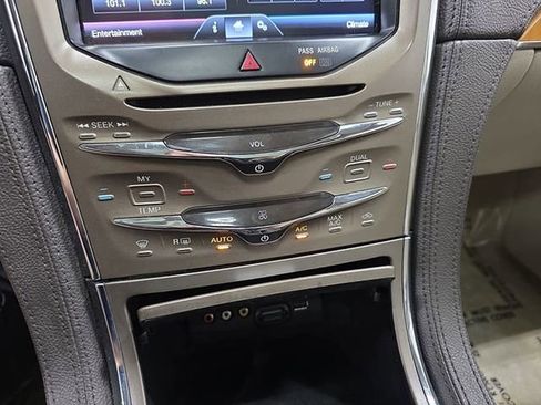 Used 2015 Lincoln MKX AWD w/ Equipment Group 102A image 24