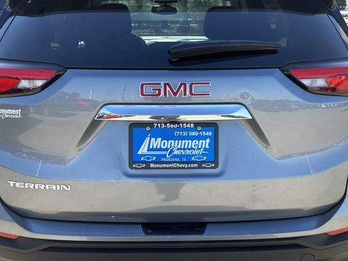 Used 2021 GMC Terrain SLE image 13