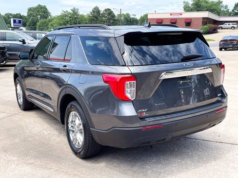 Used 2020 Ford Explorer XLT AWD/4WD image 5