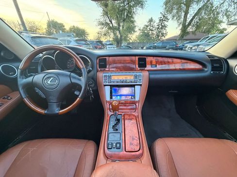 Used 2004 Lexus SC 430 Convertible RWD image 3