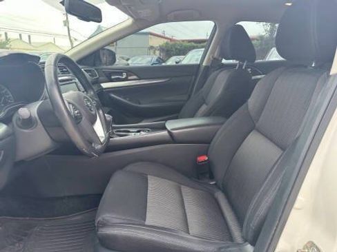 Used 2019 Nissan Maxima 3.5 S w/ Floor Mat Group FWD image 9
