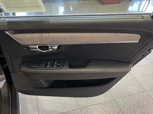 Used 2023 Volvo S90 B6 Ultimate w/ Protection Package Premier image 45
