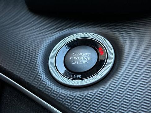 New 2025 Jeep Grand Cherokee L Laredo image 18