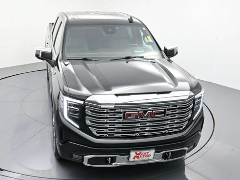 Used 2022 GMC Sierra 1500 Denali w/ Denali Reserve Package AWD/4WD image 6
