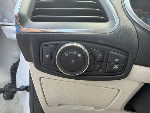 Used 2021 Ford Edge Titanium FWD image 16