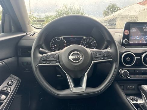 Used 2025 Nissan Sentra SV FWD image 19