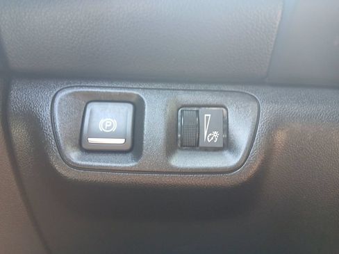 Used 2021 GMC Acadia SLE FWD image 43