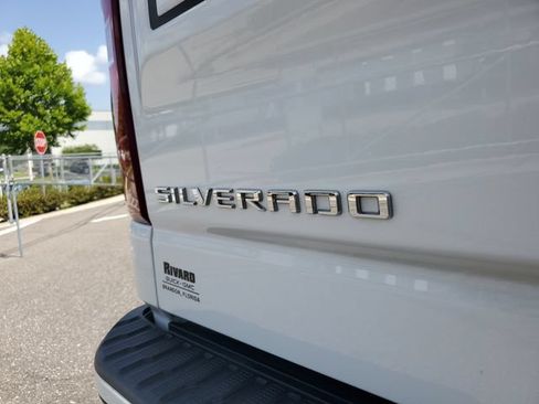 Used 2025 Chevrolet Silverado 1500 Custom w/ Turbomax Blackout Package RWD image 7