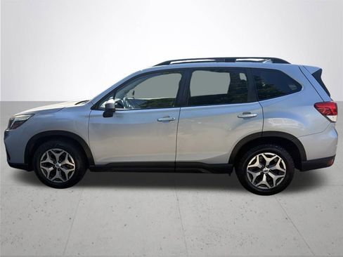 Used 2019 Subaru Forester Premium image 11