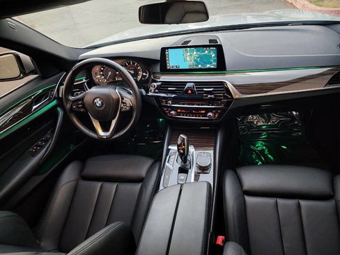Used 2018 BMW 530i image 11