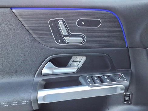 New 2026 Mercedes-Benz GLB 250 4MATIC image 13