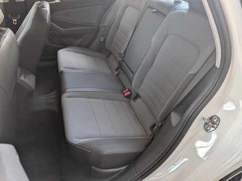 Used 2025 Volkswagen Jetta SE w/ Sunroof Package FWD image 18