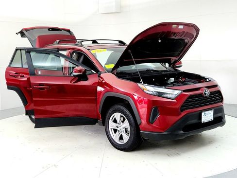 Certified 2022 Toyota RAV4 XLE w/ Convenience Package AWD/4WD image 12