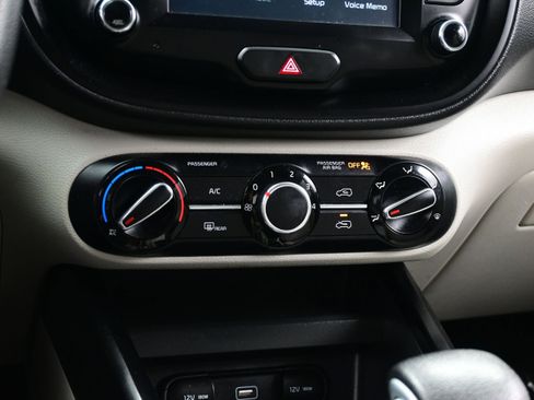 Used 2021 Kia Soul LX FWD image 19
