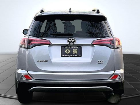 Used 2018 Toyota RAV4 XLE image 5