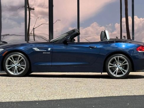 Used 2014 BMW Z4 sDrive35i image 8