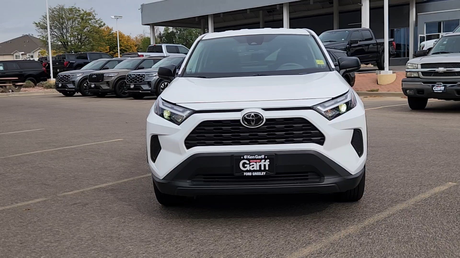 Used 2025 Toyota RAV4 LE AWD/4WD image 5