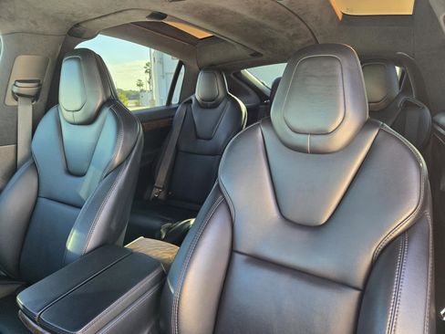 Used 2019 Tesla Model X Long Range image 19