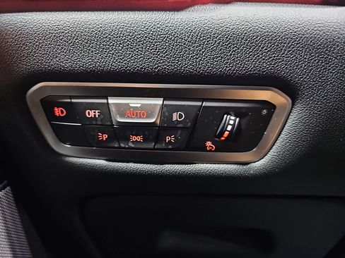 Used 2021 BMW X5 xDrive40i w/ Premium Package image 28