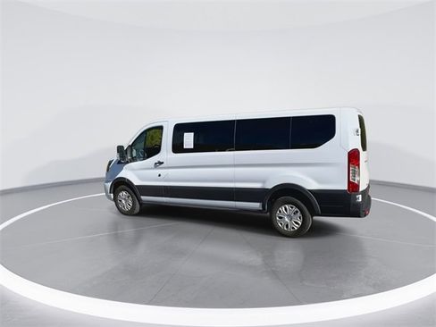 Used 2023 Ford Transit 350 XLT image 7