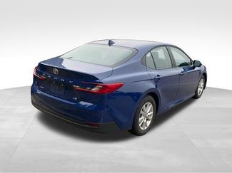 Used 2025 Toyota Camry LE FWD video 2