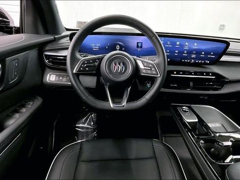 Used 2025 Buick Enclave Sport Touring image 6