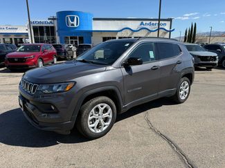 Used 2024 Jeep Compass Latitude video 1