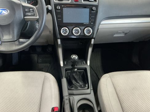 Used 2016 Subaru Forester 2.5i Premium image 11