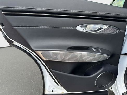 Used 2025 Genesis GV70 3.5T Sport w/ Sport Advanced Package image 11