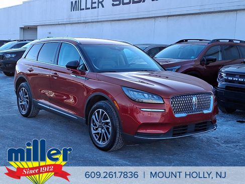 Certified 2022 Lincoln Corsair Standard w/ Equipment Group 101A image 1