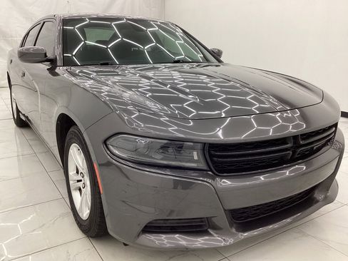 Used 2022 Dodge Charger SXT image 3