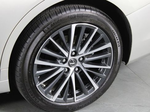 Used 2023 Lexus ES 250 w/ Premium Package image 11