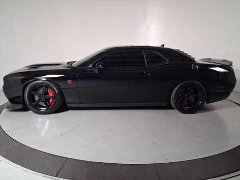 Used 2015 Dodge Challenger SRT Hellcat RWD image 7