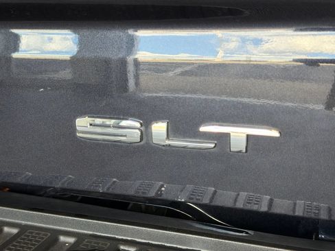 Used 2025 GMC Sierra 1500 SLT AWD/4WD image 7