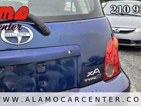 Used 2005 Scion xA FWD image 11