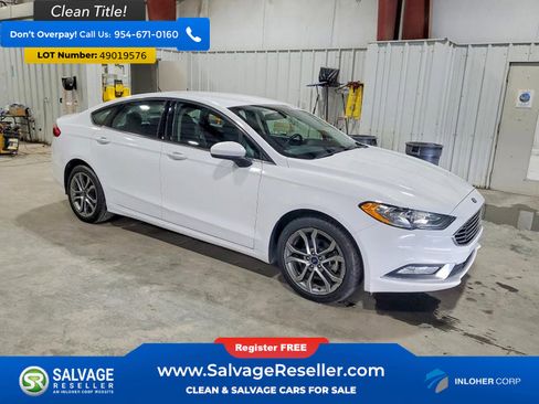 Used 2017 Ford Fusion SE w/ Equipment Group 201A image 5